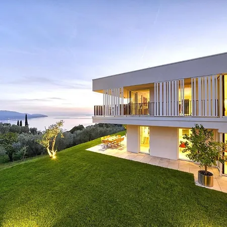 Oliva Villa
