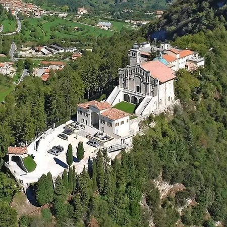 Oliva Villa
